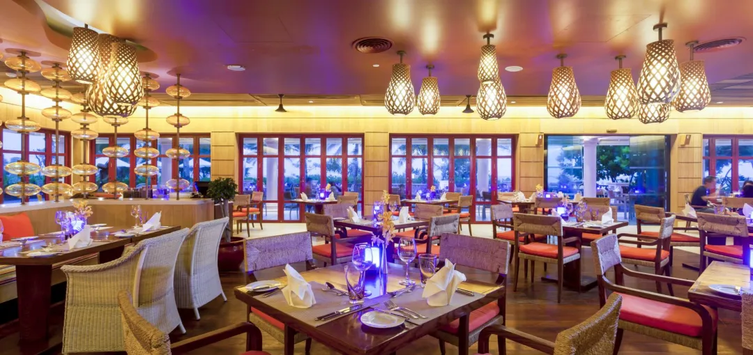 Centara Grand Beach Resort Phuket - The Cove