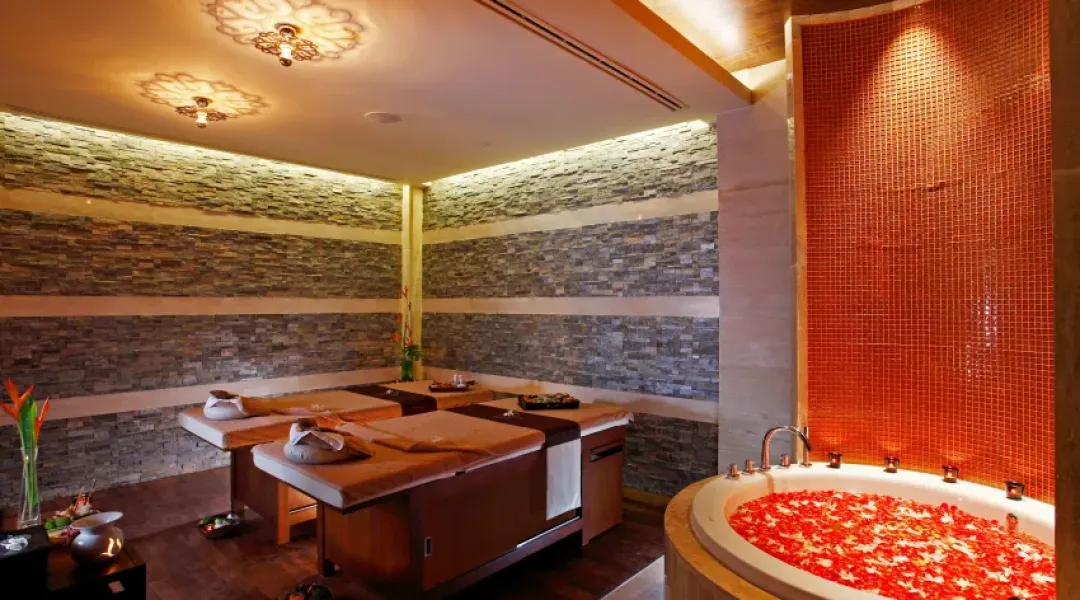 Centara Beach Resort Phuket -Spa