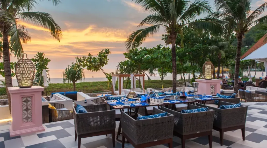 Centara Beach Resort Phuket  - Beachside Dining