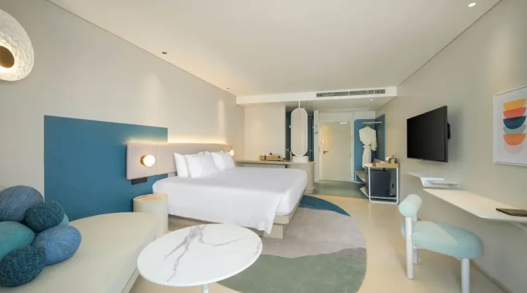 Centara Karon Phuket - Superior City View Room - King Bed