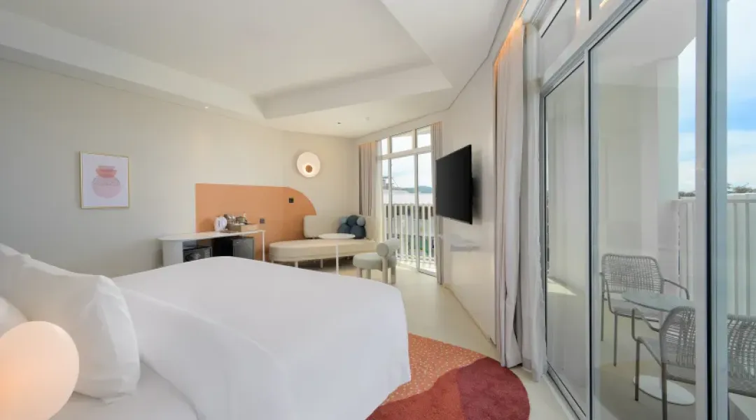 Centara Karon Resort - Deluxe City View - Detail