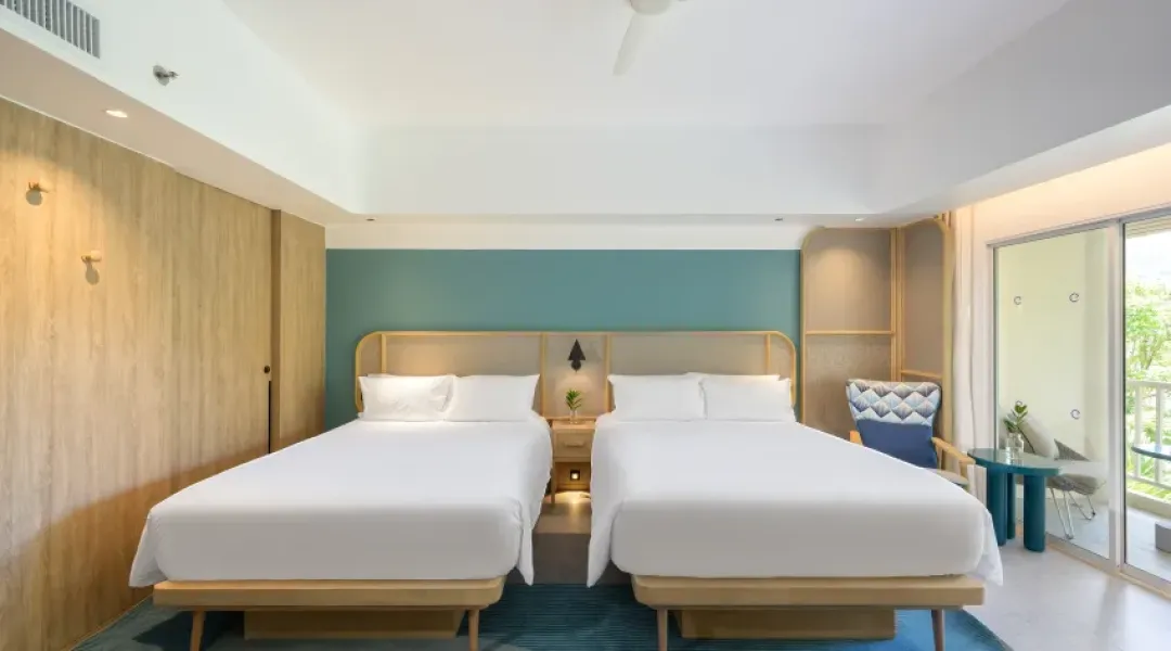 Centara Karon Resort - Premium Deluxe Room - Twin Beds
