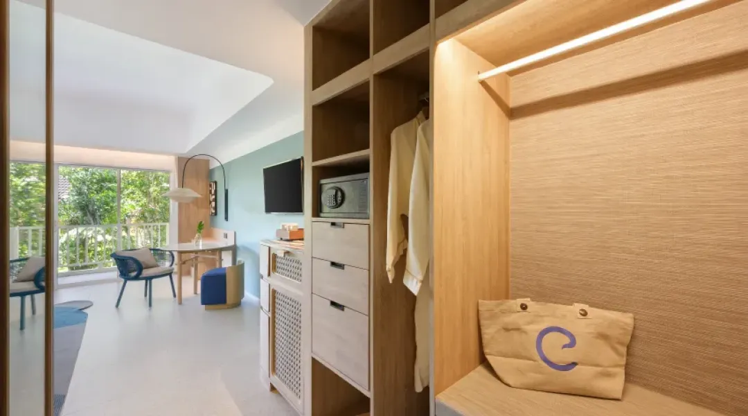 Centara Karon Resort - Premium Deluxe Room - Detail