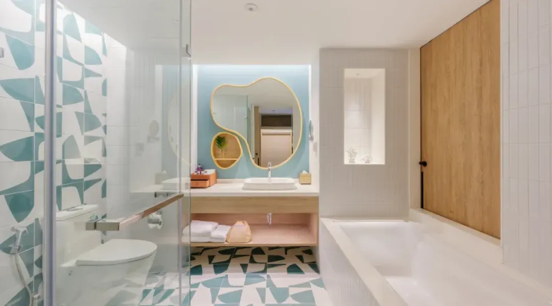 Centara Karon Resort - Premium Deluxe Room - Bathroom