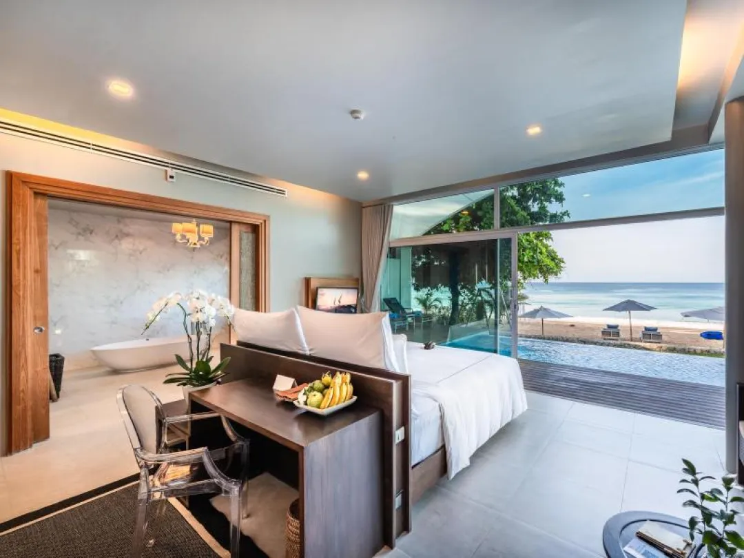 Aleenta Phuket - Beachfront Pool Villa