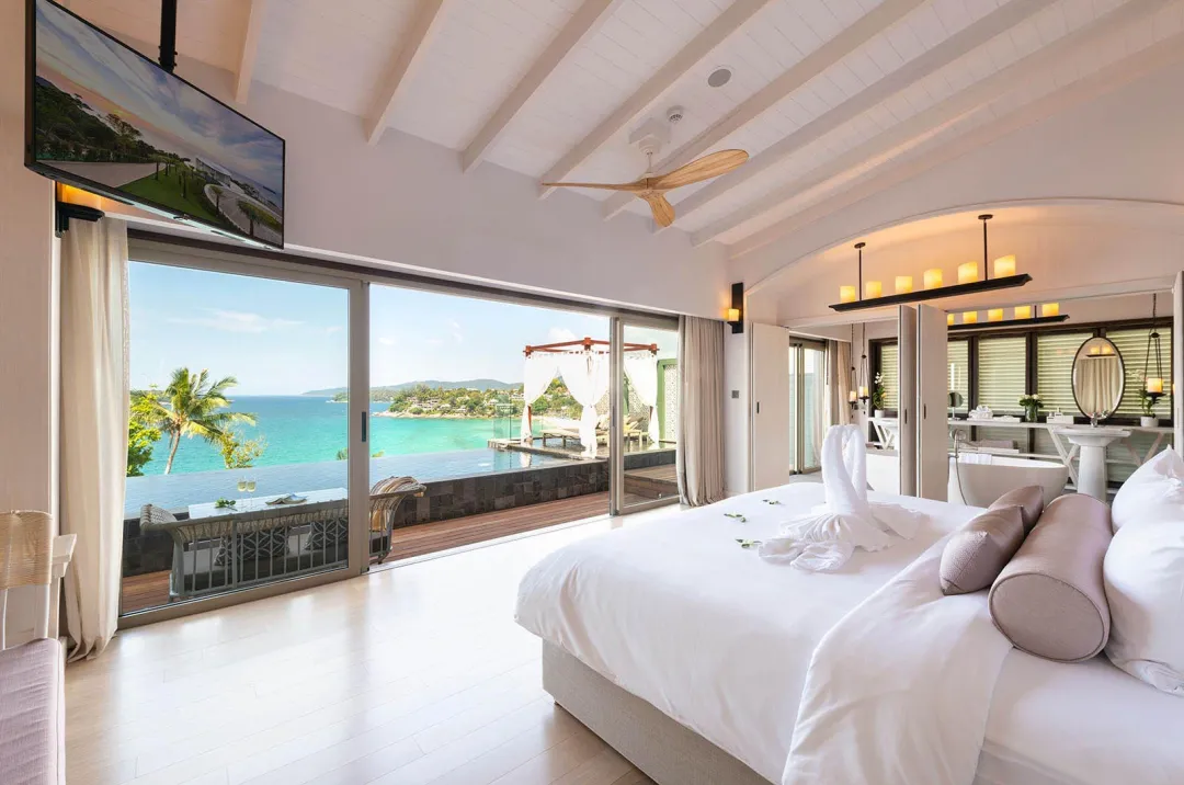 Seaview Pool Villa Romance - Bedroom with Sea View