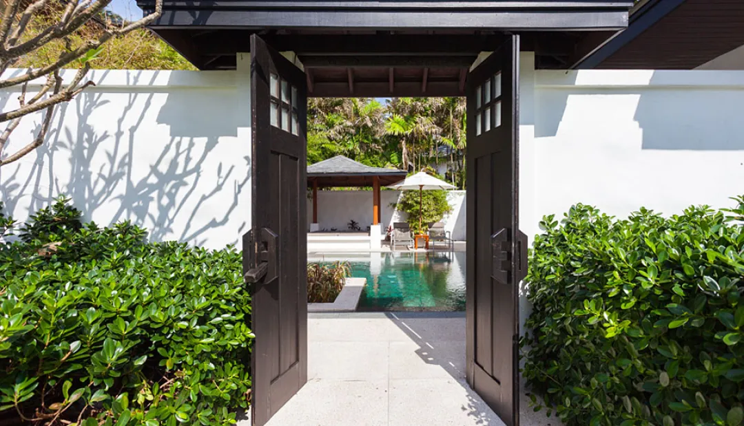 Grand Deluxe Pool Villa - Pool Entrance