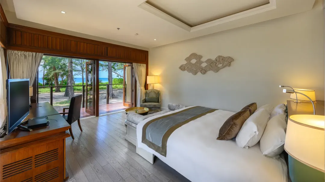 Villa One Bedroom Private Pool Beachfront - Bedroom with View
