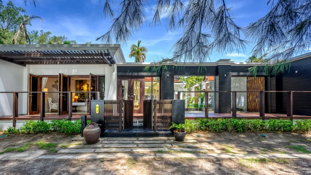 Villa Two Bedroom Private Pool Beachfront - Villa Over View