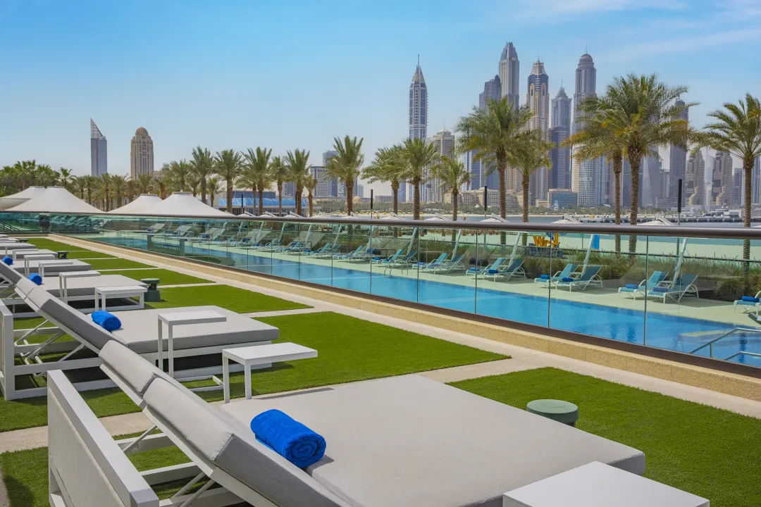 Hilton Dubai Jumeirah - Pool Beds