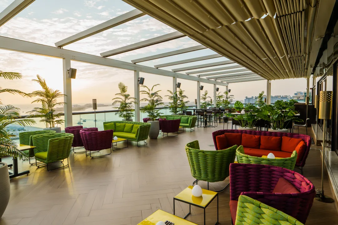 Hilton Dubai Jumeirah - Barfly Outdoor Terrace
