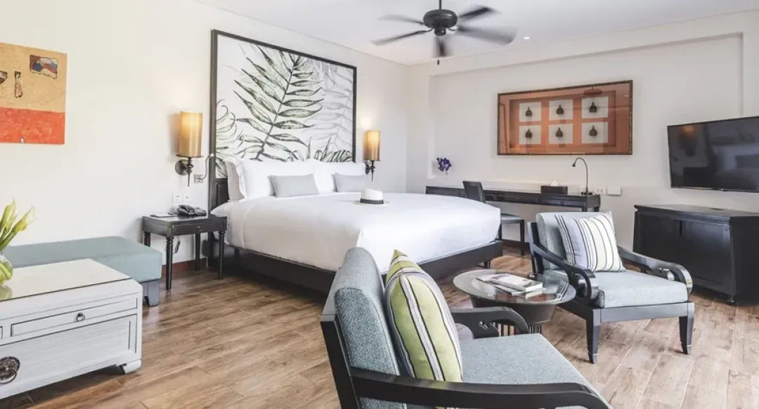 Two Bedroom Pool Pavilion -King Bedroom