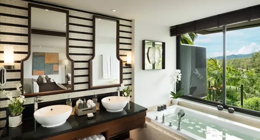 Deluxe Layan Suite - Bathroom
