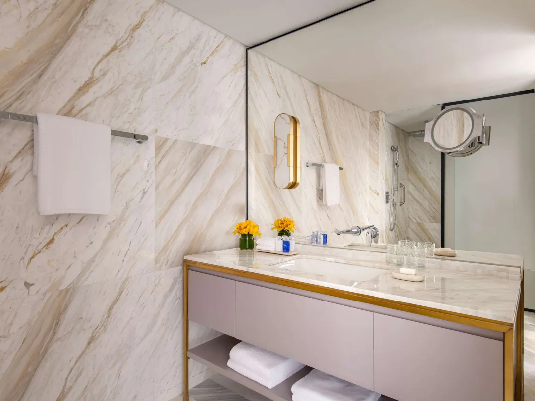 One Bedroom Premium Suite Sea View - Bathroom