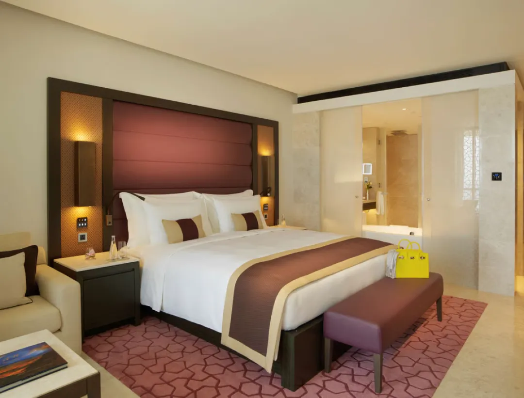 Kempinski-Hotel-Muscat-Family-Room-King-Bed