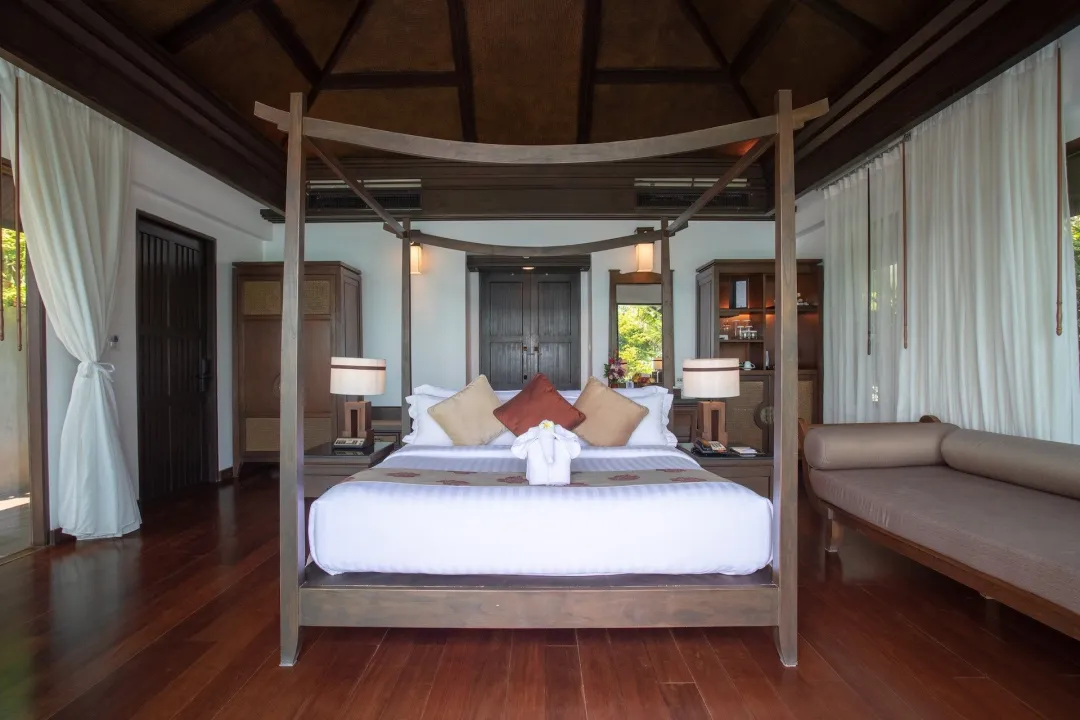 Pool Villa Hillside Seaview - King Bedroom