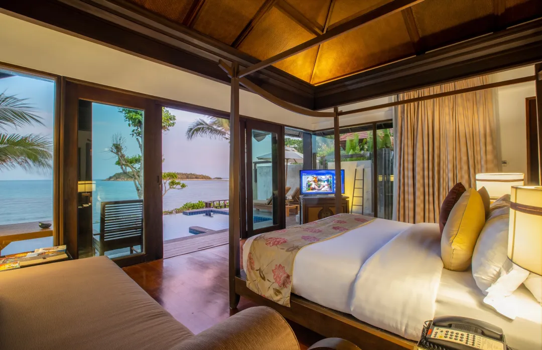 Pool Villa Beachfront Seaview - Bedroom