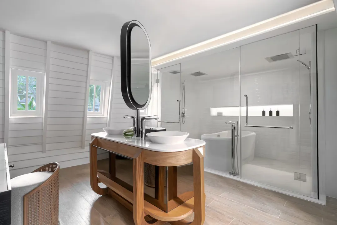 Duplex Boat Suite-Bathroom