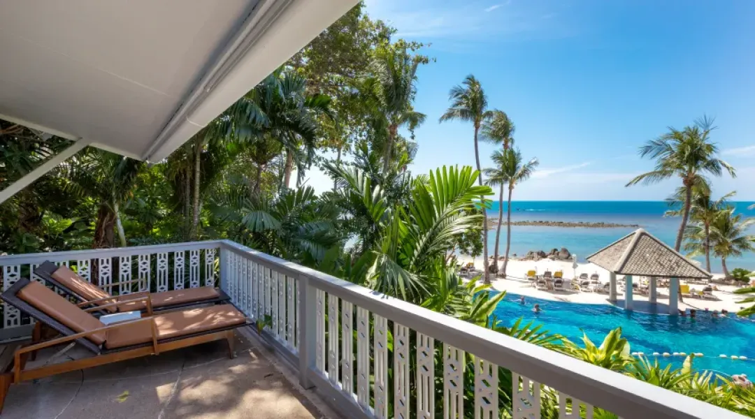 Deluxe Ocean View Villa - Balcony with Sea View