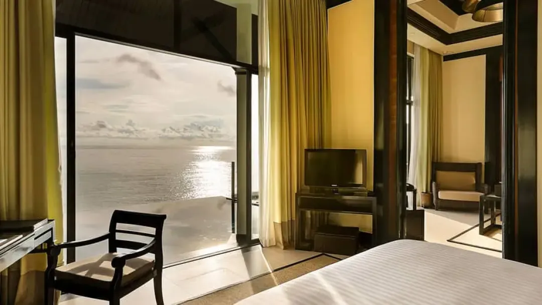 Horizon Hillcrest Pool Villa - Bedroom with Seaview