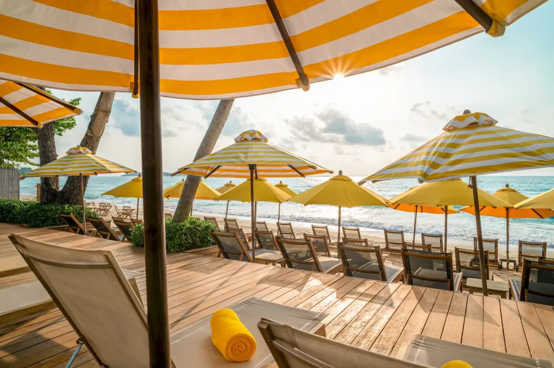 Buri-Rasa-Village-Pool-Beds-View