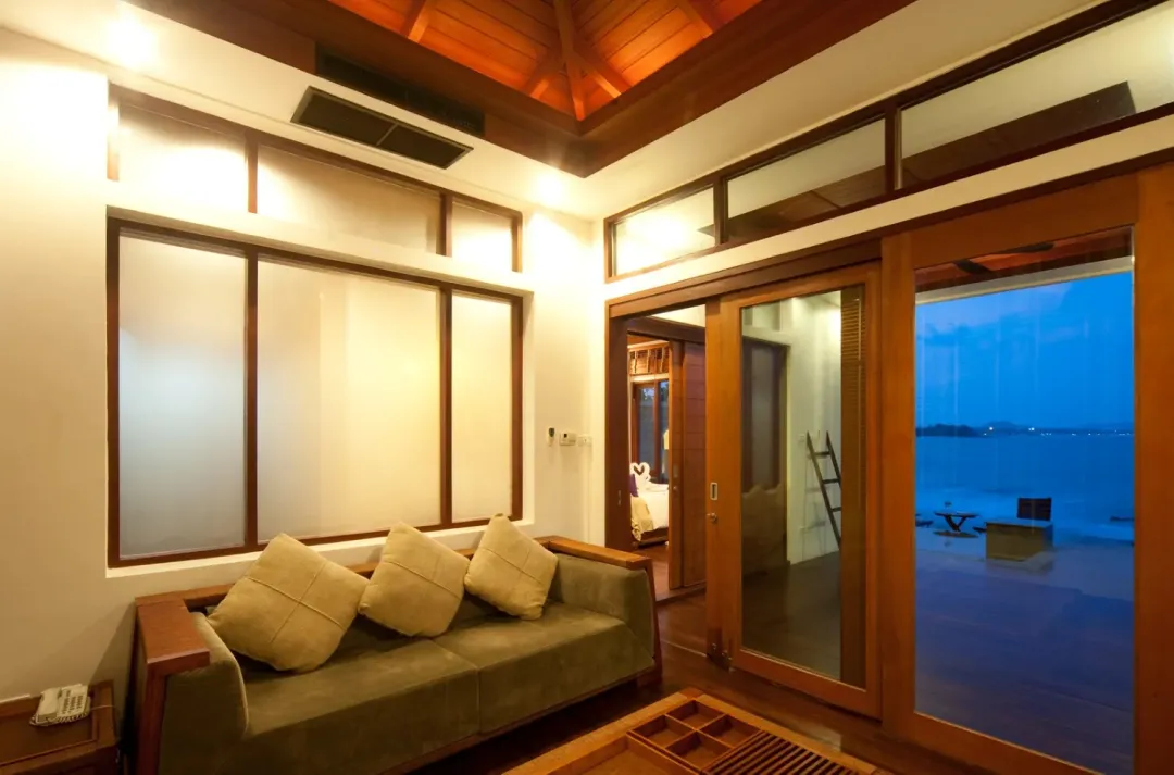 Sea Front Pool Villa - Indoor Seating Aeria