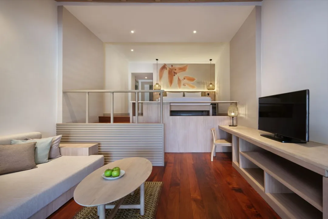 Seaview Hillside Pool Suite -Indoor Seating Aeria