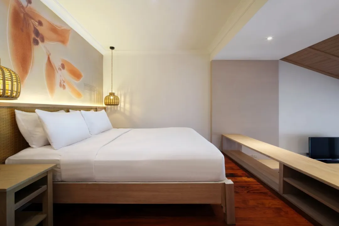 Seaview Hillside Pool Suite - Bedroom