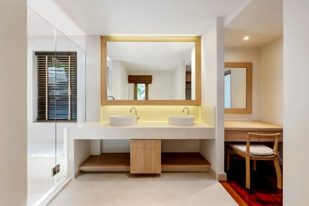 Grand Seafront Villa - Bathroom