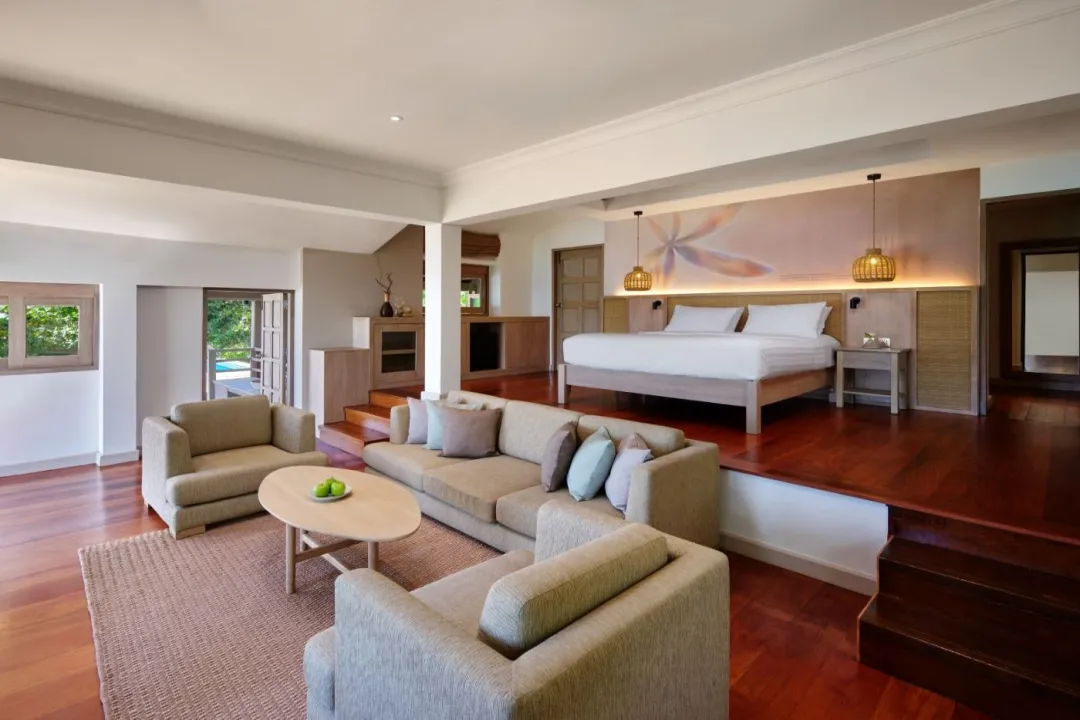 Grand Seafront Pool Villa - Bedroom View