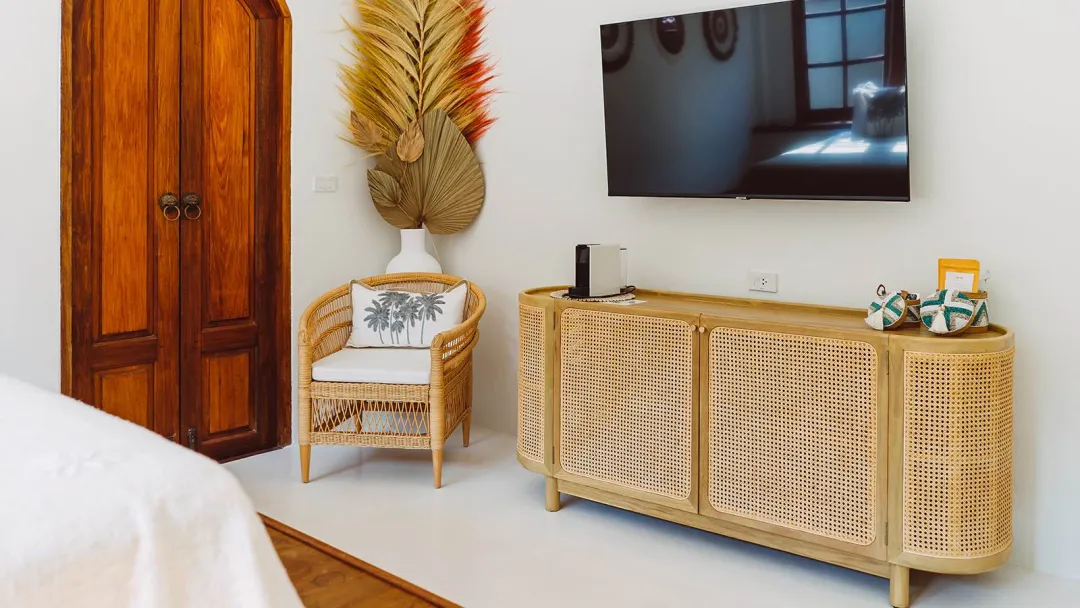 Seaview Tropical Suite - Bedroom View