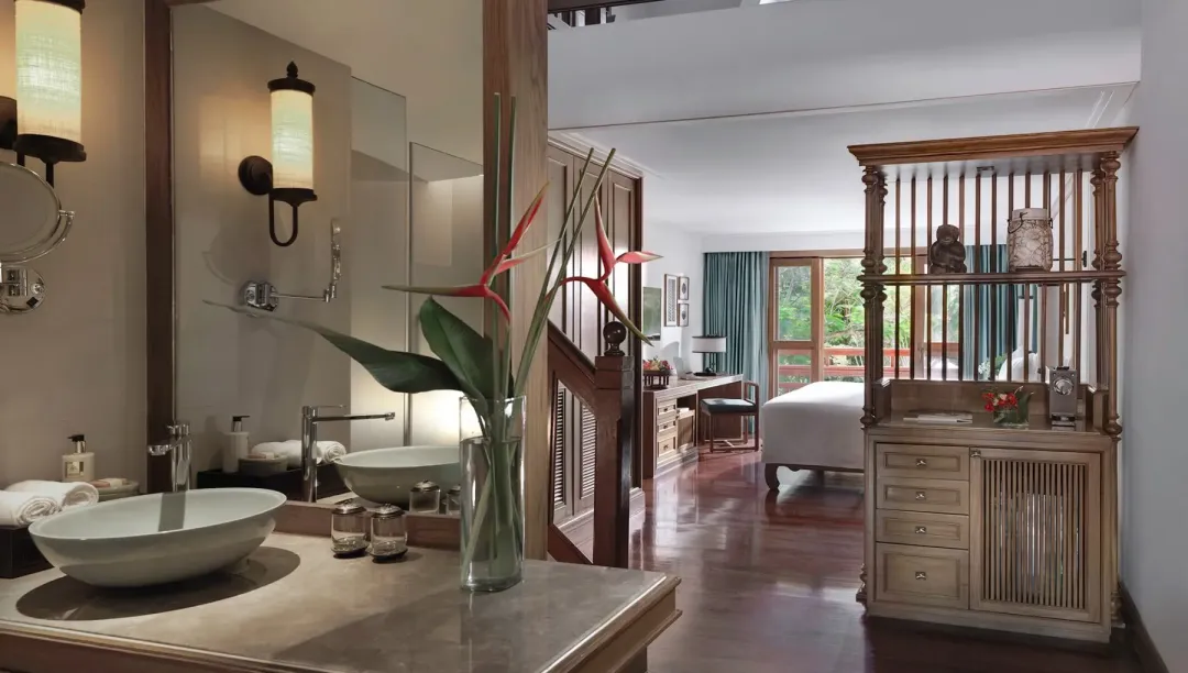 Duplex Suite - Bathroom