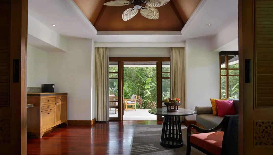 Deluxe Garden Villa with Plunge Pool - Living Room