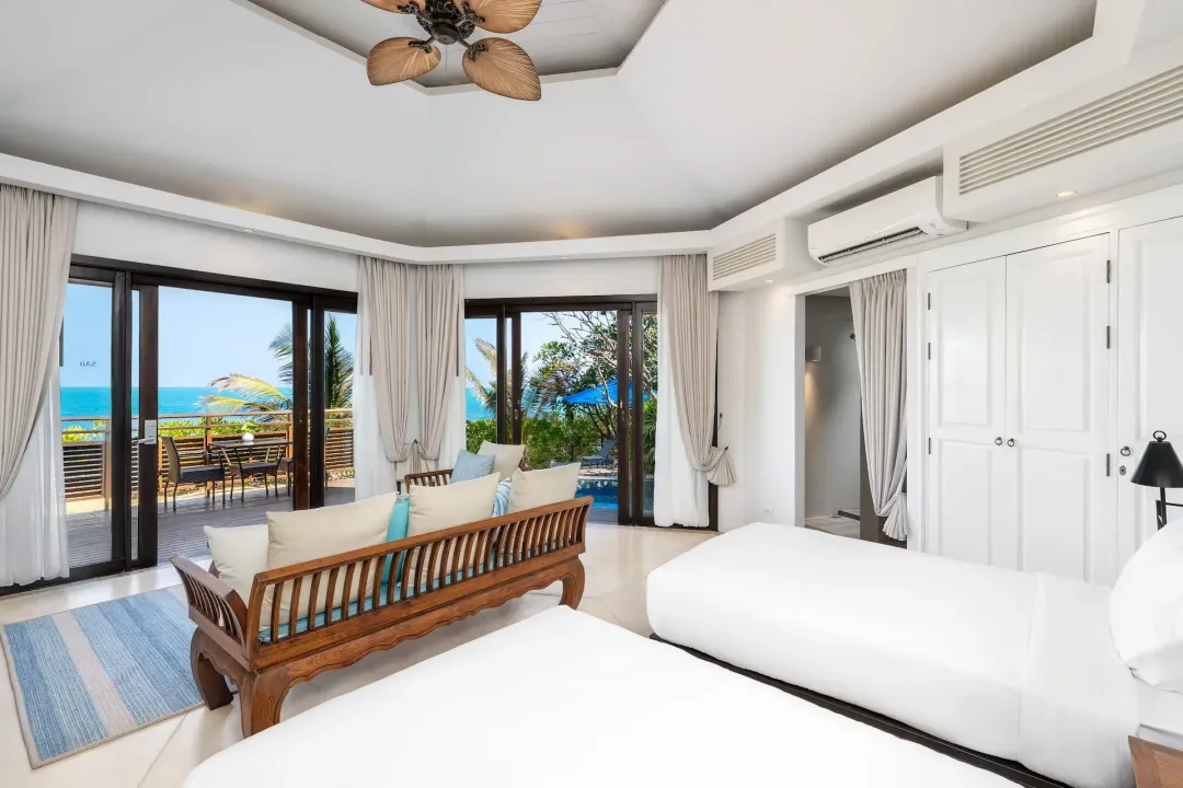 Beachfront Pool Villa - Twin Bed