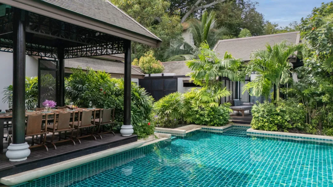 Anantara Lawana Koh Samui Resort - Dining Pavillion with Pool