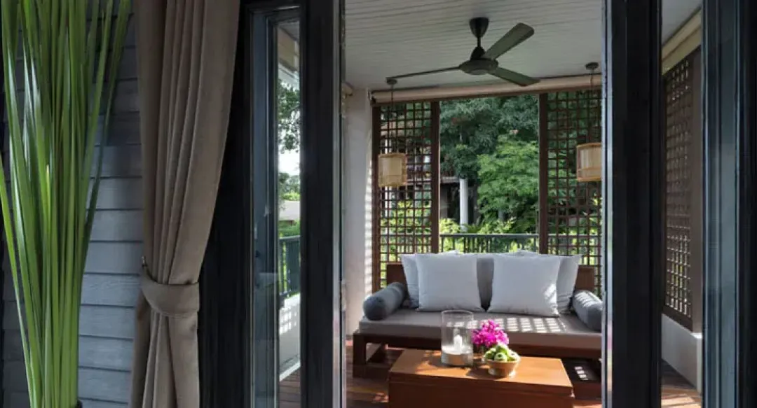 Deluxe Lawana Room - Balcony Lounge with View