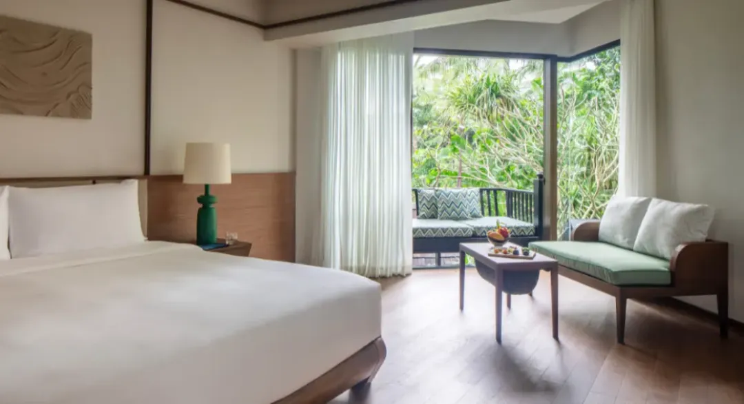 Deluxe Garden View Room - King Bed