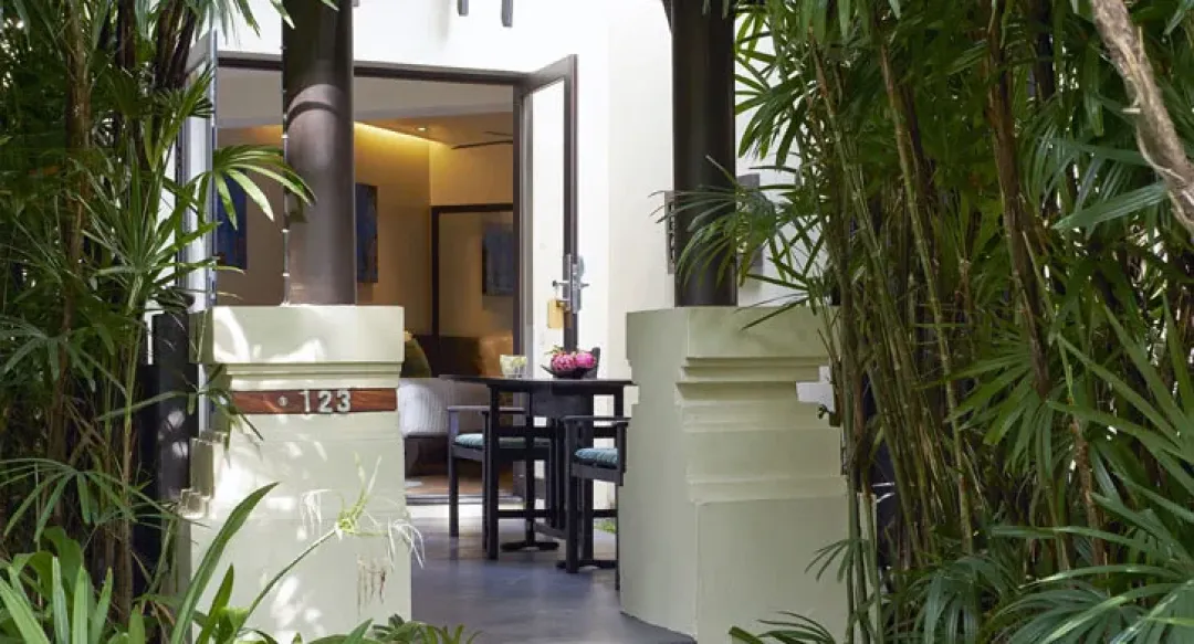 Junior Garden Suite - Suite Entrance