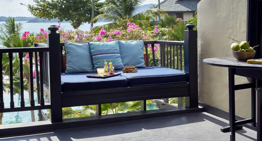 Sea View Suite - Balcony Lounge