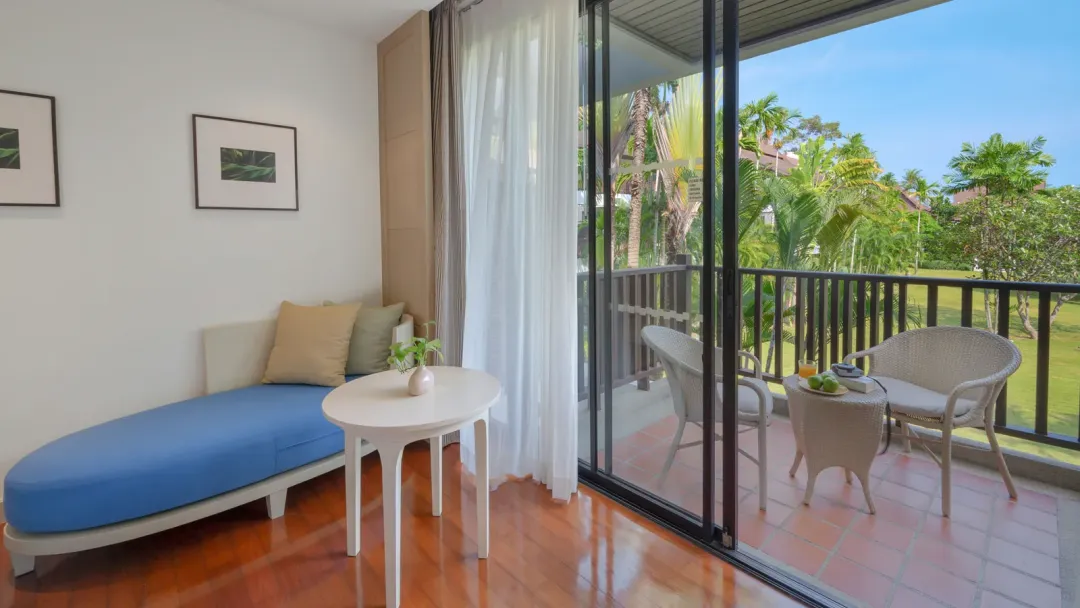 Superior Garden View - Balcony Lounge