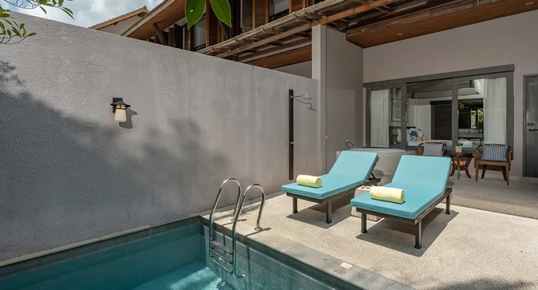 Pool Suite - Pool Lounge