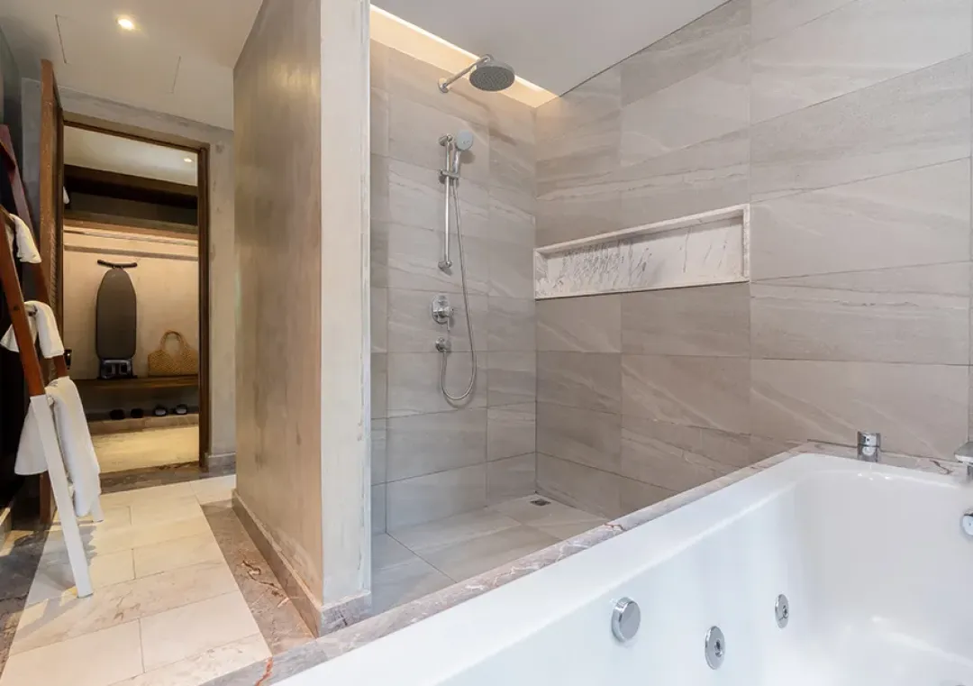 Superior Villa -Shower