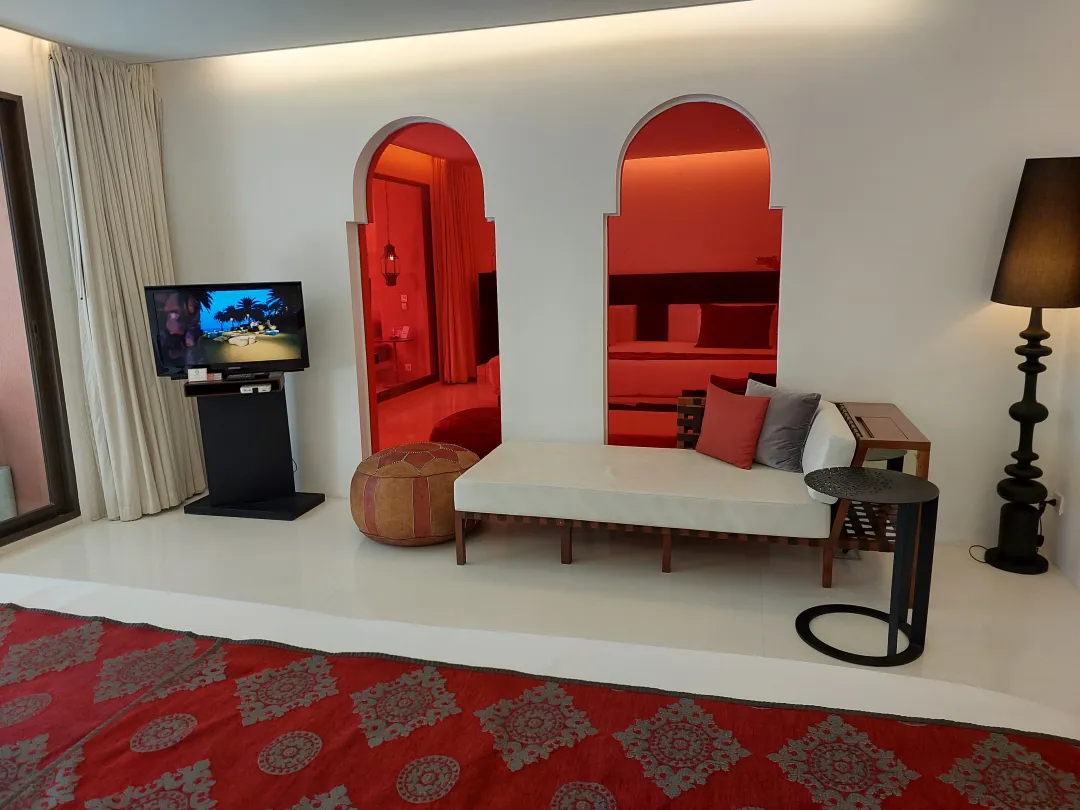 Marrakesh Hua Hin - Junior Family Suite Pool View - Sofa Bed