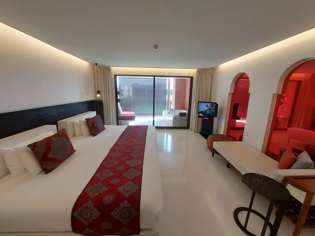 Marrakesh Hua Hin - Junior Family Suite Pool View - Double Bed