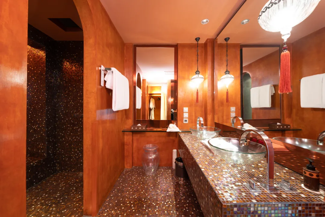 Marrakesh Hua Hin - Fountain Pool Suite -  Bathroom