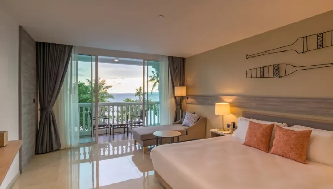 Deluxe Ocean View Room - Bedroom