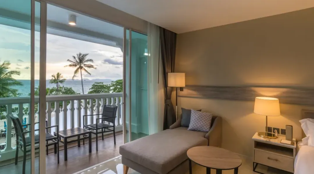 Deluxe Ocean View Room - Seating Aeria