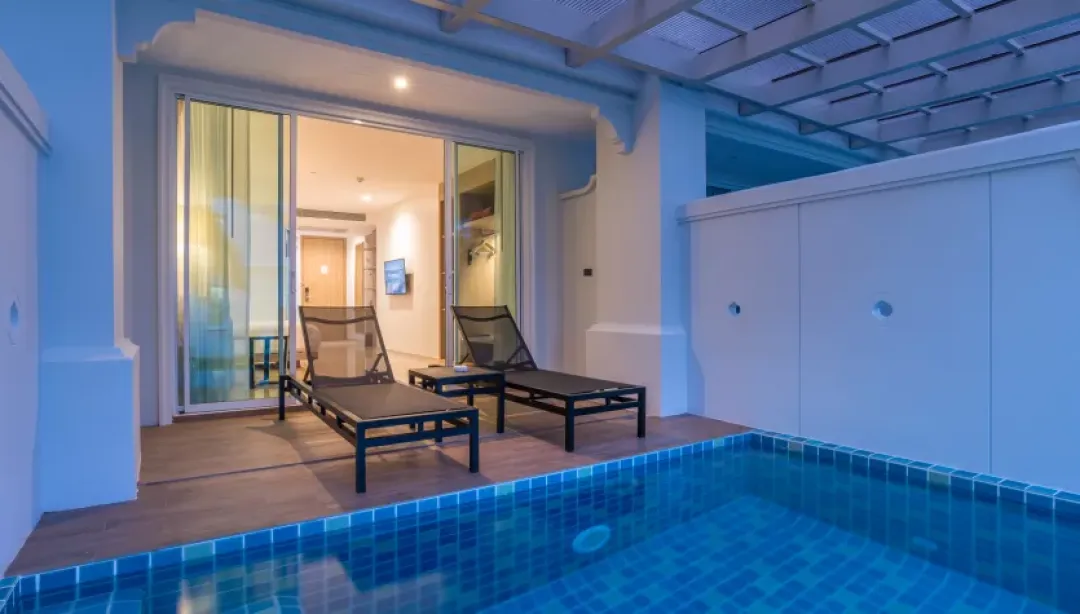 Premium Deluxe Pool Terrace - Pool Lounge