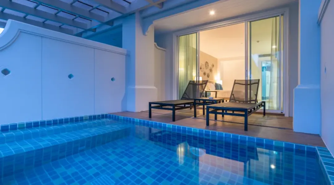 Premium Deluxe Pool Terrace - Pool View