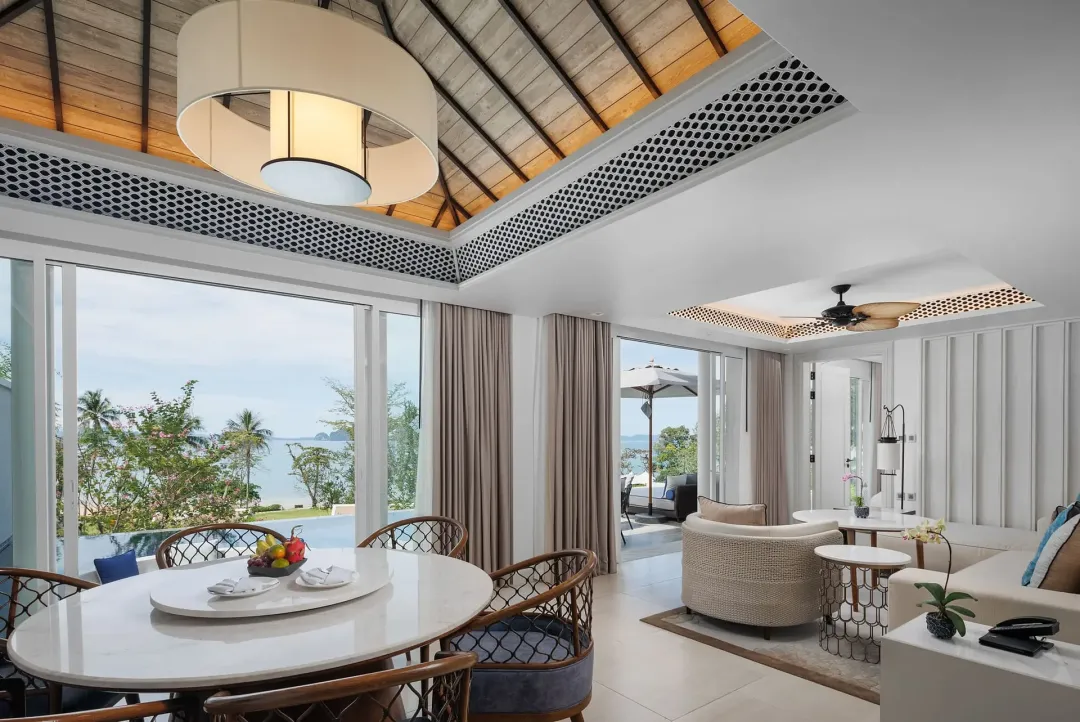 Two Bedroom Ocean Pool Suite - Dining Aeria